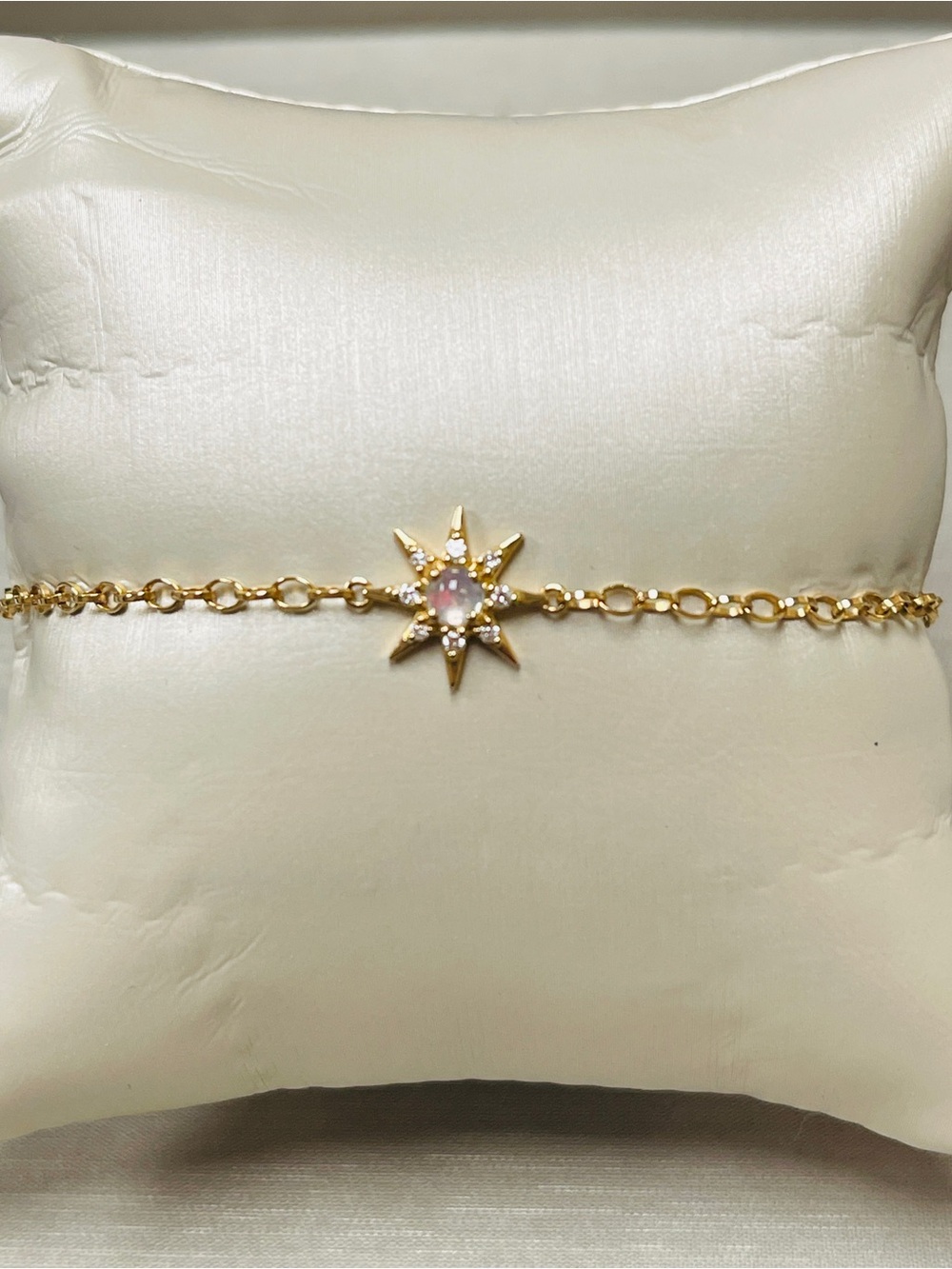 NWOT Monica Rich Kosann 18kt Gold Petite Star Bracelet